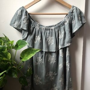 Tilly’s Off shoulder top